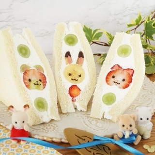 シルバニアファミリーの顔を再現した「フルーツサンド」の作り方　シルバニア公式が伝授「可愛すぎて食べられない…！」