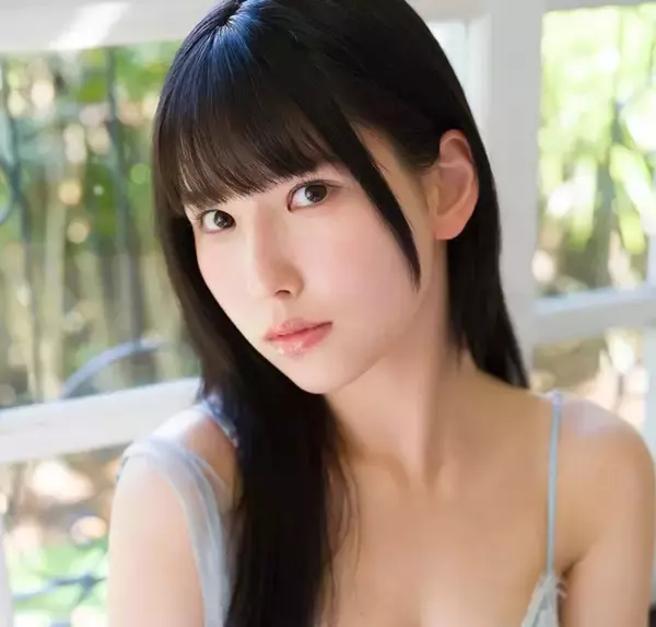 元#2i2のスレンダーボディ・森嶋あんり、制服グラビア撮影に感慨「自分の原点に戻るような感覚」