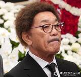 「具志堅用高「もっともっと遊びたかった」　ガッツ石松さんを追悼　芸能界でも先輩「なかなかマネできなかった」」の画像1