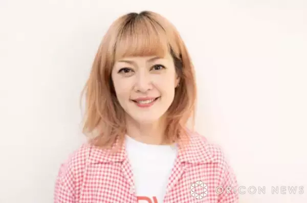 2児の母・松嶋尚美、14歳長男の“顔出し”近影ショットを公開「マジイケメン過ぎる」「兄妹かわいすぎる!!」