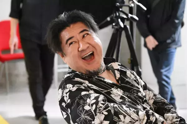 小手伸也、“底意地の悪い中年男性”役「精いっぱい上白石さんに悪態をついております」【コメント全文】