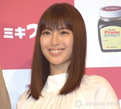 34歳・瀧本美織、くびれ際立つピチT×へそ出しルックにファン歓喜　「久しぶり」とダンス動画も公開