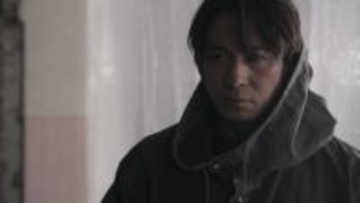 岡田准一、視聴者の「ガラスに投げ込まれたい」夢をかなえる　豪華チームで衝撃の本格アクション