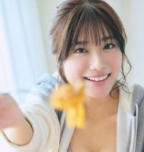 「なみだ色の消しごむ」滝口愛奈、「同棲１年目の彼女」がテーマの写真集でフレッシュな水着姿を披露「一作品で5着は初めて」