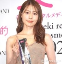 有村架純、今“最も輝く女性”に　大胆なキャミソールワンピースで透明感全開