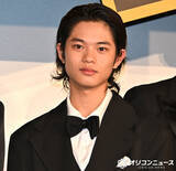 「黒川想矢、“ボス”舘ひろしとの共演に喜び　舘プロ所属5年で映画初共演「毎日学ぶことがたくさんで」」の画像1