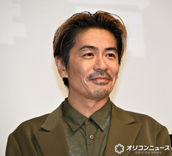 森田剛、舞台あいさつ1分前に監督におにぎり配る　自身は唐揚げをぱくり　撮影前に丸刈りの提案の秘話