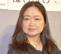 池脇千鶴、“娘”に寄り添う姿 ネット反響「素敵な親子関係」「柔らかい表情にキュン」」