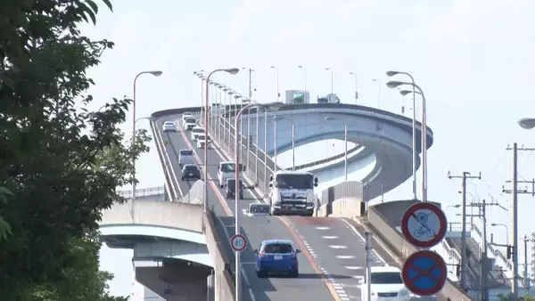 思わず二度見…大阪の謎スポット紹介　低すぎるガード、飛び出る歩行者用押しボタンなど…テレビ大阪放送