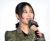 「高畑充希、第1子出産後初公の場で笑顔　美しいスタイル際立つ衣装で登場　夫は岡田将生」の画像1