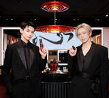 「&TEAM・FUMA＆JO、ブラックスーツ姿で表参道へ　シュウウエムラ 表参道ヒルズ本店のオープン祝福「LUNEにも遊びに来てほしい！」」の画像1