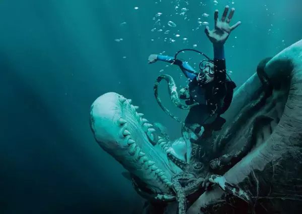 サメ映画とは何が違う？　『クジラに落ちた男』“追われる”から“飲み込まれる”へ、“生きた密室”の恐怖