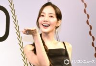 パク・ミニョン、美脚＆美スタイル全開の日本でのオフショットに反響「やっぱり天使」「本当に綺麗」　バスローブ姿も披露