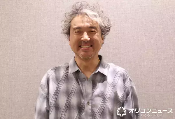 50歳・ムロツヨシ、若かりし頃の写真が話題「藤井風さんに似てる!?」「今も昔もイケメン」　インスタで“6月24日＝ムロツヨシの日”を報告