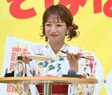 「辻希美、一家で焼きそば12玉　フライパンで作り切れず「ホットプレートで屋台みたいな感じで焼く」」の画像1