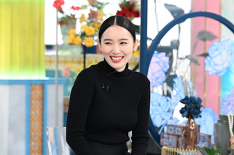 飯豊まりえ、親友・杉咲花とのプライベート明らかに　母親の“珍事件”や『岸辺露伴』撮影秘話も