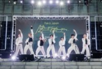 Travis Japan、歌舞伎町のど真ん中に降臨　新曲生披露で900人のファン熱狂「新宿に俺らの熱気をぶつけようぜ！」