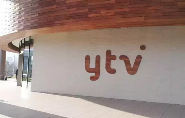 『ミヤネ屋』代打MC、出演者との集合ショット　南海放送・松友杏樹アナ「更新される情報について行くのに必死でした」