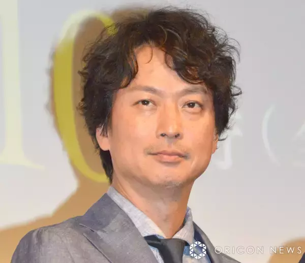 椎名桔平、アフロ＆グラサンの大変身ショットに「どうした」「プロダンサーの風貌」