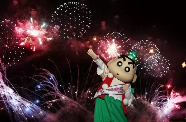 『クレヨンしんちゃん』野原しんのすけ、秋田・大曲に登場　新作映画PRで花火大会＆フォトスポット除幕式に参加