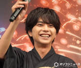 「timelesz佐藤勝利、涼やか浴衣で登場　花火の思い出は「ファンの方とメンバーと…」」の画像1
