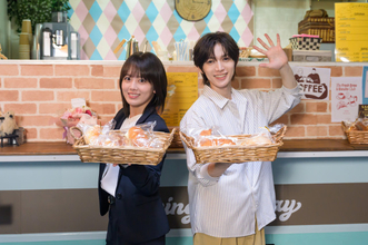 Travis Japan七五三掛龍也、忙しい時もドラマ＆映画鑑賞で気分転換　『小麦とバターと復讐と』オフショット＆コメント到着