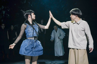 阿部サダヲ、広瀬すず、深津絵里らが舞台で躍動　野田秀樹作・演出『華氏マイナス320°』