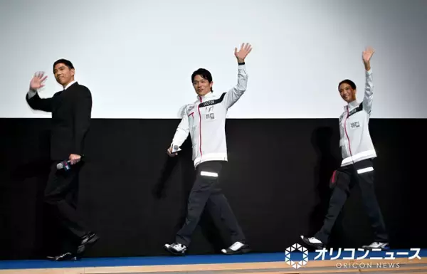 『TOKYO MER』試写会終わりに鈴木亮平＆賀来賢人＆菜々緒がサプライズで登場　4000人が総立ち
