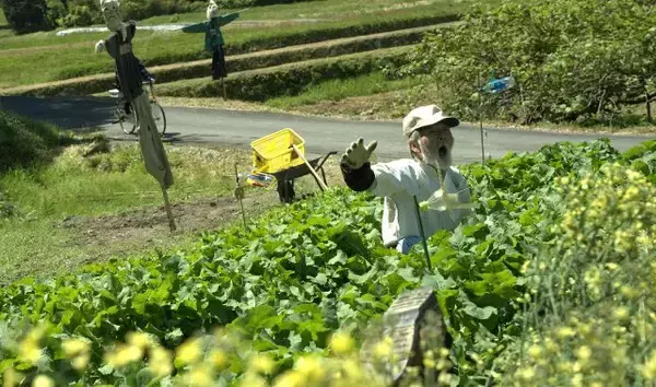 『地面師たち』“なりすましおじいちゃん”五頭岳夫、『八つ墓村』に約50年ぶり帰還　1977年版にも村人役で出演