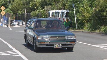 小泉孝太郎、デビュー前“思い出”の愛車はトヨタ“上級ステーションワゴン”「弟の進次郎と共有で、130万円くらいで買ってもらった」
