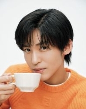 目黒蓮、“めめの朝”の姿を披露＆2026年の小さな目標を語る　最新の自炊事情、体づくり、ワンちゃん…『ESSE』表紙