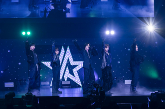 STARGLOW、ファンへの想いが詰まったデビューショーケース「10年後も15年後も20年後も全力で音楽をぶつけたい」【ライブレポート】