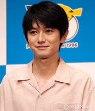 本郷奏多、約30年前の秘蔵写真公開　宮城からポケモンセンター東京へ「大好きなポケモンに囲まれて」