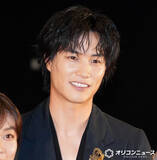 「鈴木伸之、撮影本番で“板”壊す「美術さんがちょっと泣いてました…」」の画像1