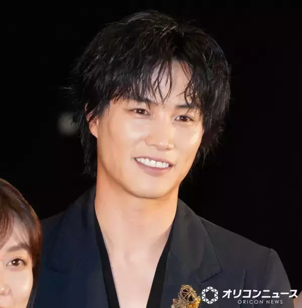 鈴木伸之、撮影本番で“板”壊す「美術さんがちょっと泣いてました…」