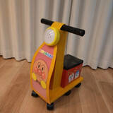 「「ママが作ってくれた！」牛乳パック製“アンパンマンバイク”に娘が大喜び　プロ顔負けの完成度に「売り物レベル」「天才」」の画像1