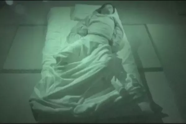 『探偵！ナイトスクープ』「朝起きると必ずパンツを脱いでいる!?」→カメラ3台でモニタリング