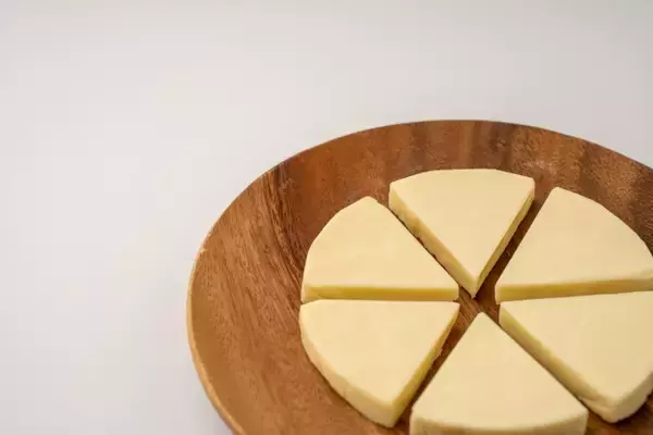 「え、こんな使い方が！」炊飯器に“6Pチーズ”を投入、公式の大胆アレンジに「背徳感最高」