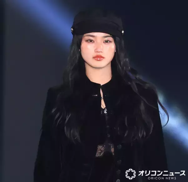 【ガルアワ】櫻坂46・山﨑天、漆黒コーデで降臨　クールなメイク＆表情でかっこよさ全開