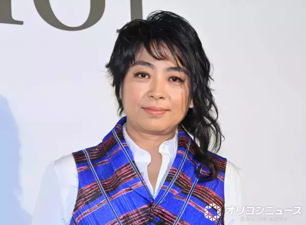 内田也哉子、40代最後の日に夢を掲げる　独創的なディオールメンズスタイルを着こなす