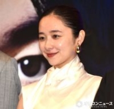 堀田真由、うっかり撮影初日に池に落ちる　照れながら明かす「自ら濡れに行きました」