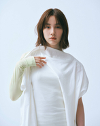 のん、アーティストとして『FNS歌謡祭』初ステージへ　デビュー20周年…自叙伝的楽曲「荒野に立つ」を披露