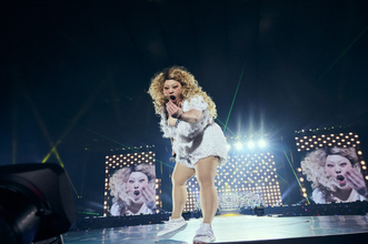 渡辺直美、4万5000人満員の東京ドームを爆笑の渦に　千鳥＆ピース又吉直樹ら22人のゲスト登場【レポート】