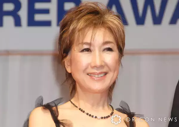 髙橋真梨子、音楽家の82歳夫と“顔出し”2ショット「素敵なご夫婦」「お元気で何より」　結婚記念日を報告
