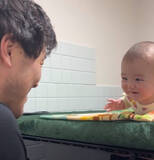 「ショパンを聴いていた0歳児、次の瞬間…“コクン”とした姿に73.7万いいね「気持ち良すぎて頭が…」」の画像1