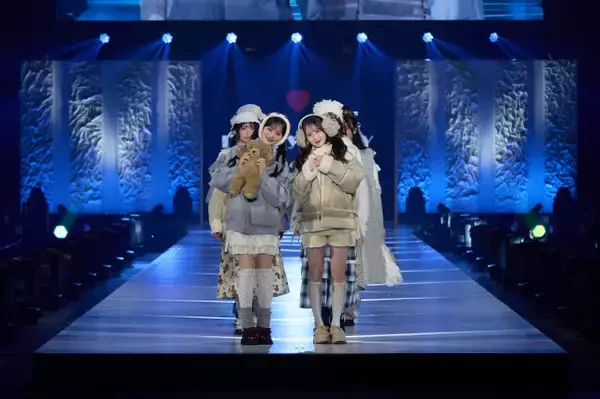 CANDY TUNE小川奈々子＆立花琴未、キュートな冬の装いで魅了　2人で華やかランウェイ【サツコレ2025AW】