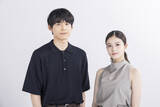 「松村北斗＆今田美桜、映画『白鳥とコウモリ』初共演で印象に変化「理解力がすごい」「すごくよく笑う方」【インタビュー】」の画像1