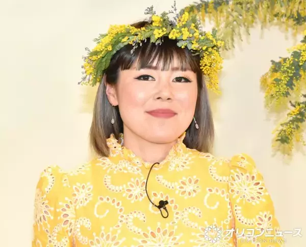 「予想外の金髪」元“ブルゾンちえみ”藤原しおりさん、印象ガラリな近影に反響　元“with B”コージが2ショット公開「カップルに見える！笑」