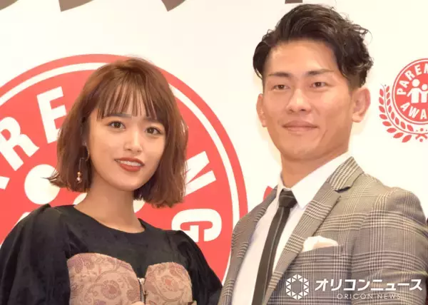 近藤千尋、次女が小学1年生に　“入学式コーデ”の夫婦ショットを公開「おっしゃれー」「どこにいても絵になる」　夫はジャンポケ太田、3児の母