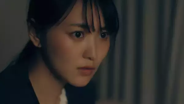 菅井友香、泥酔の演技に反響「酔っ払って積極的になってる」「酔っ払い過ぎて可愛い」『水曜日、私の夫に抱かれてください』第10話【ネタバレあり】
